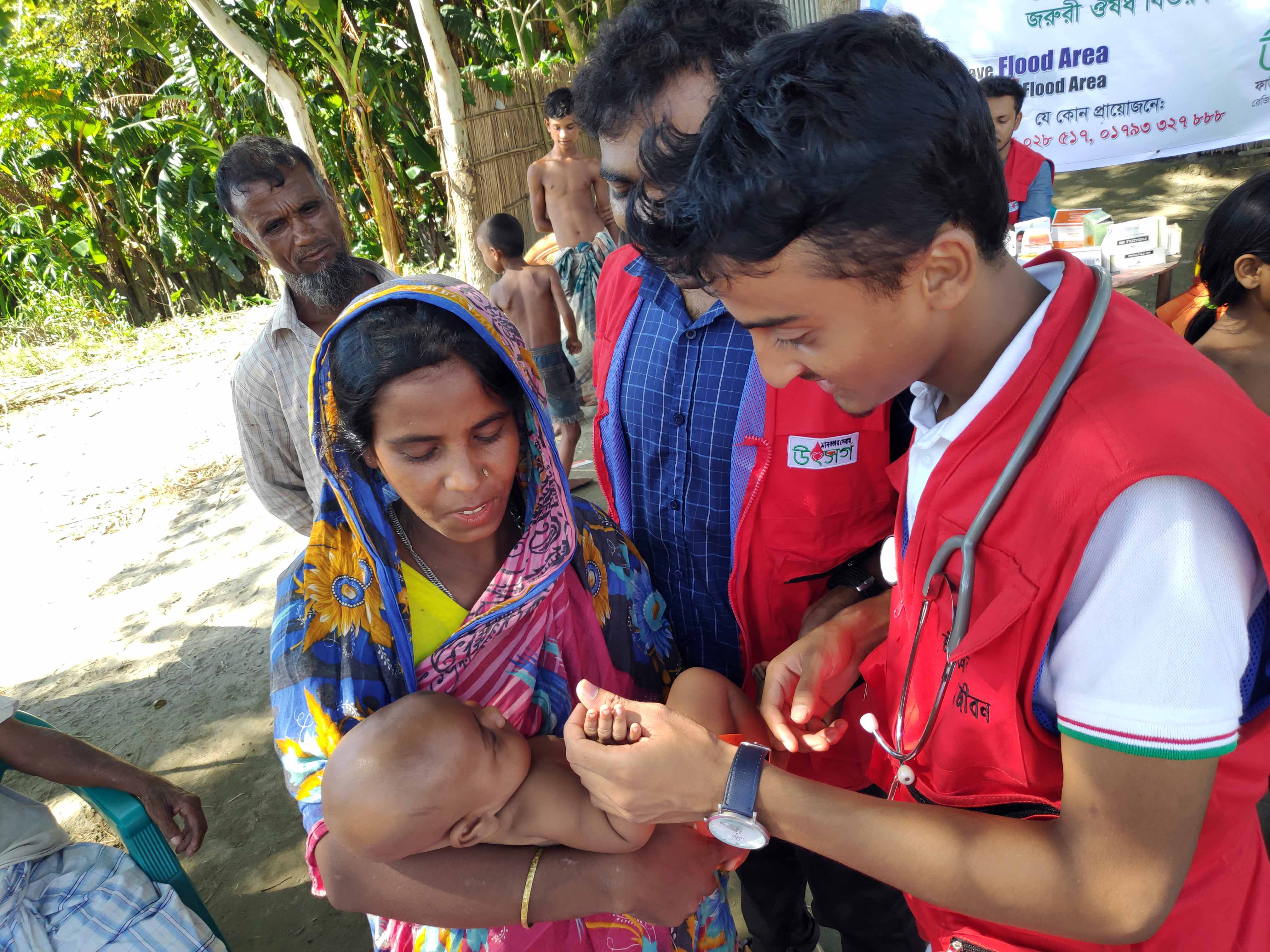 বন্যর্তদের পাশে আমরা-কুড়িগ্রাম
