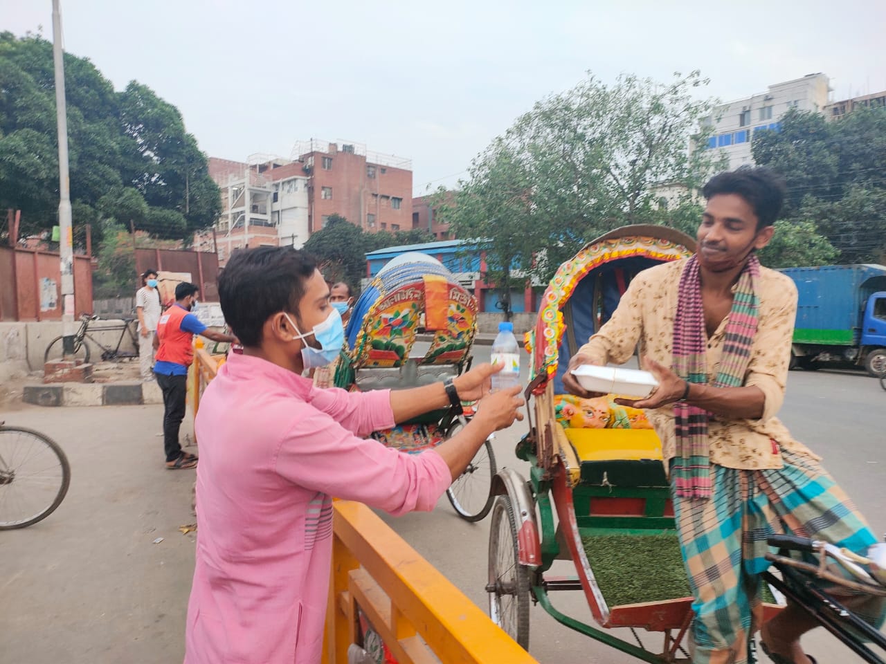 পথচারীদের জন্য ইফতার-২০২১