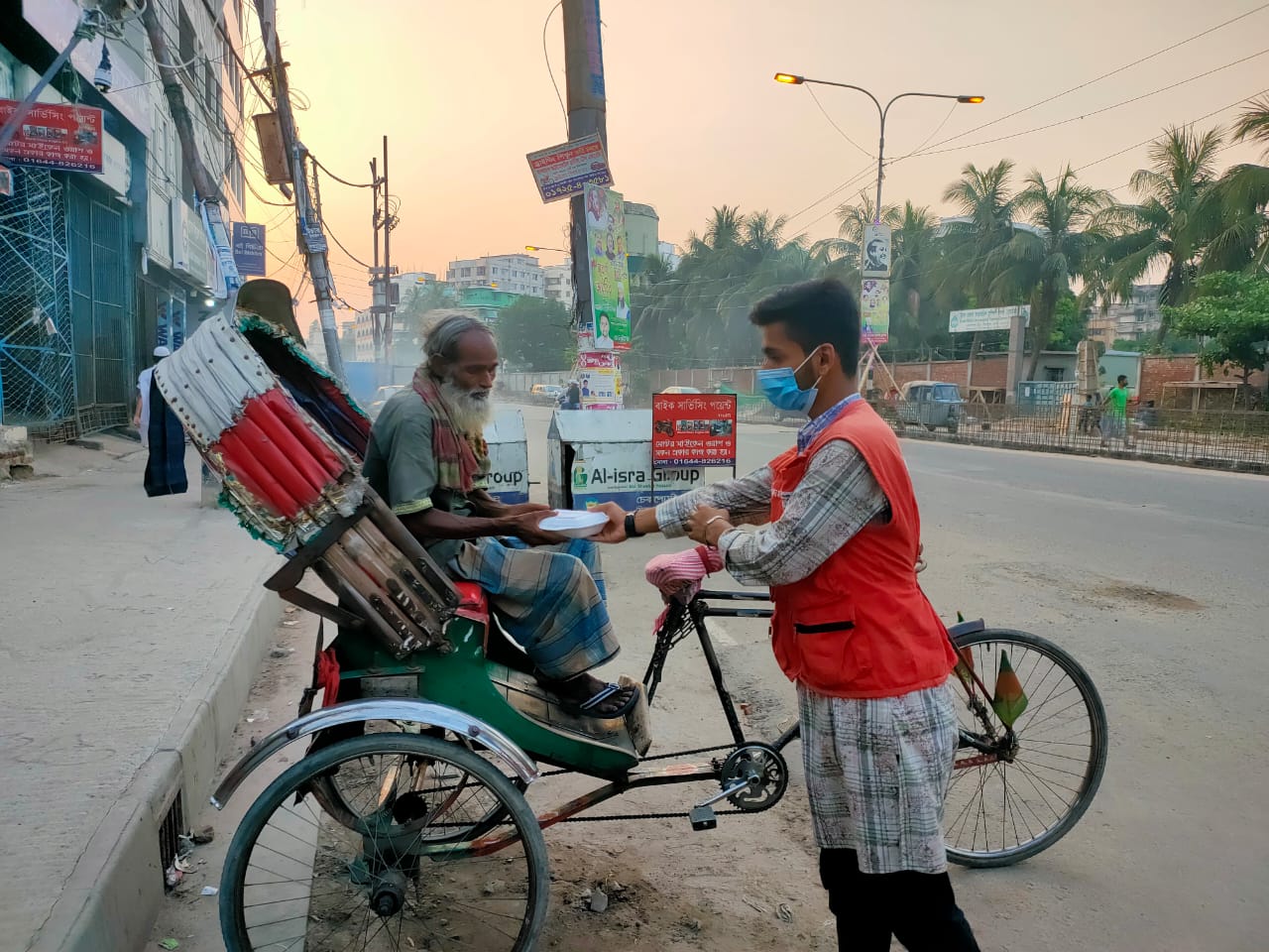 পথচারীদের জন্য ইফতার-২০২১