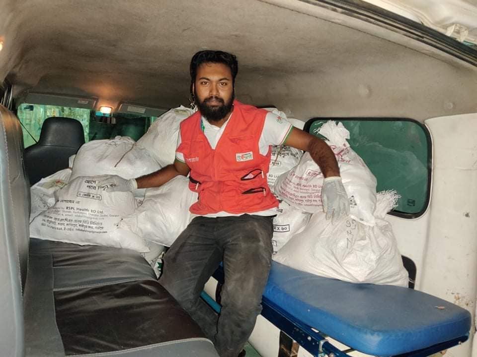 করোনায় দুঃস্থ মানুষের মাঝে খাবার বিতরণ-কেন্দ্রীয় কার্যক্রম